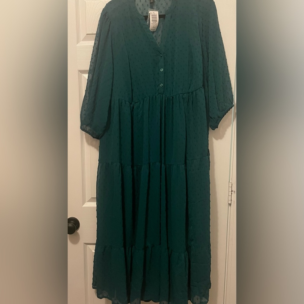 Emerald green midi dress. Torrid Size 2 (18/20)